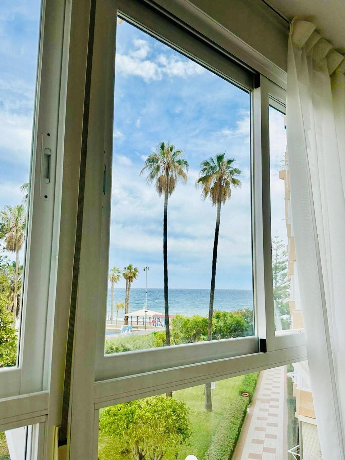 Estudio Pepa Luna Algarrobo Beach Малага Екстер'єр фото